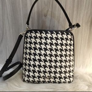 Kate Spade Darcy Houndstooth Bucket Small Bag, NWT $379 Retail.